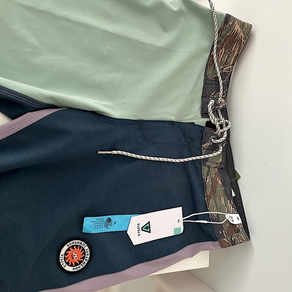 Young men/ Boys Board shorts board shorts. New!